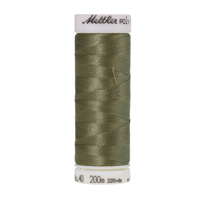 Amann Mettler Poly Sheen Cypress glänzt durch den trilobalen Fadenquerschnitt besonders schön. Zum Sticken, Quilten, Nähen. 200m Spule