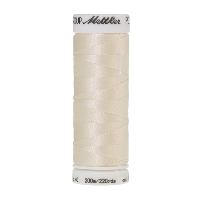 Amann Mettler Poly Sheen Cream glänzt durch den trilobalen Fadenquerschnitt besonders schön. Zum Sticken, Quilten, Nähen. 200m Spule