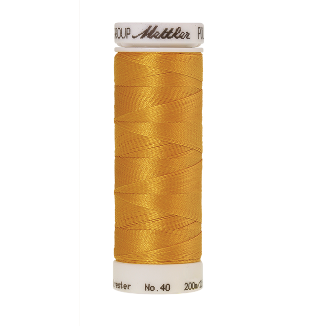 Amann Mettler Poly Sheen Gold glänzt durch den trilobalen Fadenquerschnitt besonders schön. Zum Sticken, Quilten, Nähen. 200m Spule