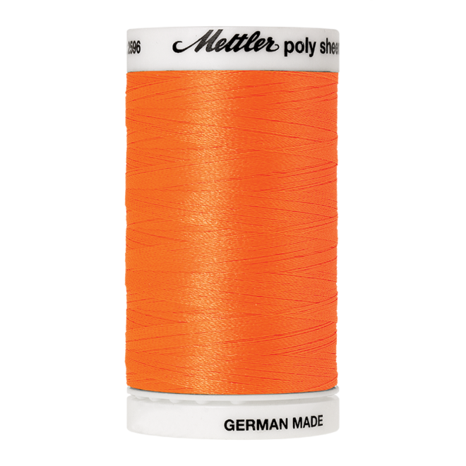 Amann Mettler Poly Sheen Orange glänzt durch den trilobalen Fadenquerschnitt besonders schön. Zum Sticken, Quilten, Nähen. 800m Spule