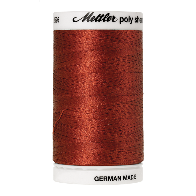 Amann Mettler Poly Sheen Spice glänzt durch den trilobalen Fadenquerschnitt besonders schön. Zum Sticken, Quilten, Nähen. 800m Spule