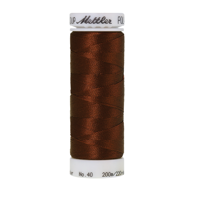 Amann Mettler Poly Sheen Coffee Bean glänzt durch den trilobalen Fadenquerschnitt besonders schön. Zum Sticken, Quilten, Nähen. 200m Spule