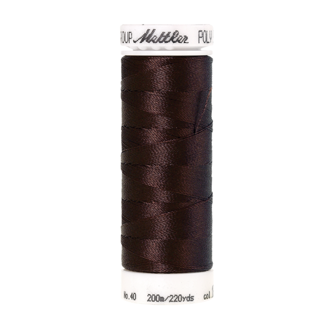 Amann Mettler Poly Sheen Chocolate glänzt durch den trilobalen Fadenquerschnitt besonders schön. Zum Sticken, Quilten, Nähen. 200m Spule
