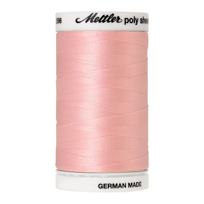 Amann Mettler Poly Sheen Blush glänzt durch den trilobalen Fadenquerschnitt besonders schön. Zum Sticken, Quilten, Nähen. 800m Spule