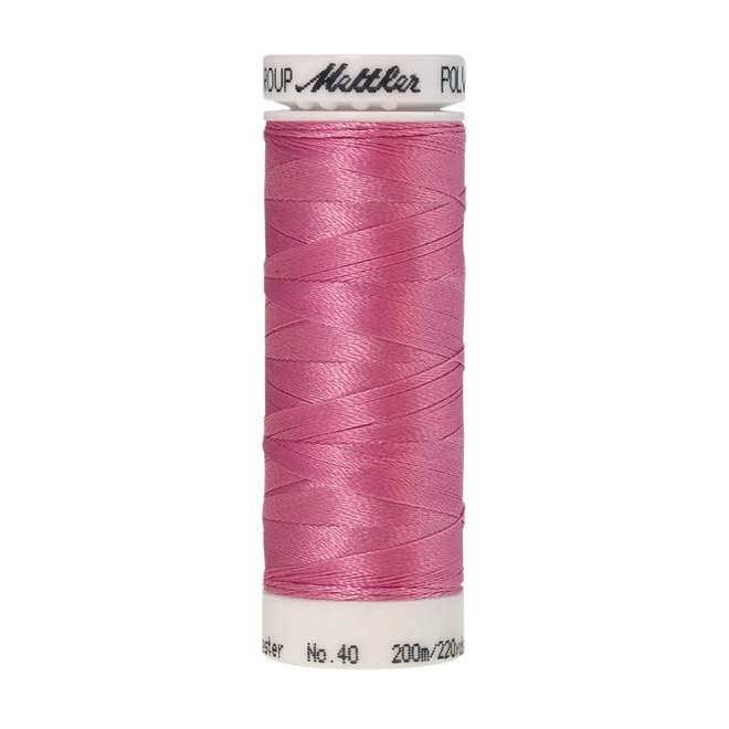 Amann Mettler Poly Sheen Soft Pink glänzt durch den trilobalen Fadenquerschnitt besonders schön. Zum Sticken, Quilten, Nähen. 200m Spule