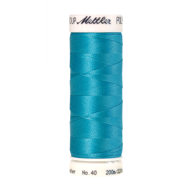 Amann Mettler Poly Sheen Turquoise glänzt durch den trilobalen Fadenquerschnitt besonders schön. Zum Sticken, Quilten, Nähen. 200m Spule