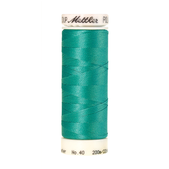 Amann Mettler Poly Sheen Baccarat Green glänzt durch den trilobalen Fadenquerschnitt besonders schön. Zum Sticken, Quilten, Nähen. 200m Spule