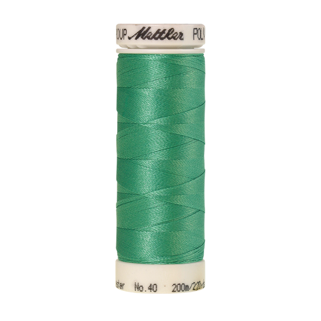 Amann Mettler Poly Sheen Bottle Green glänzt durch den trilobalen Fadenquerschnitt besonders schön. Zum Sticken, Quilten, Nähen. 200m Spule