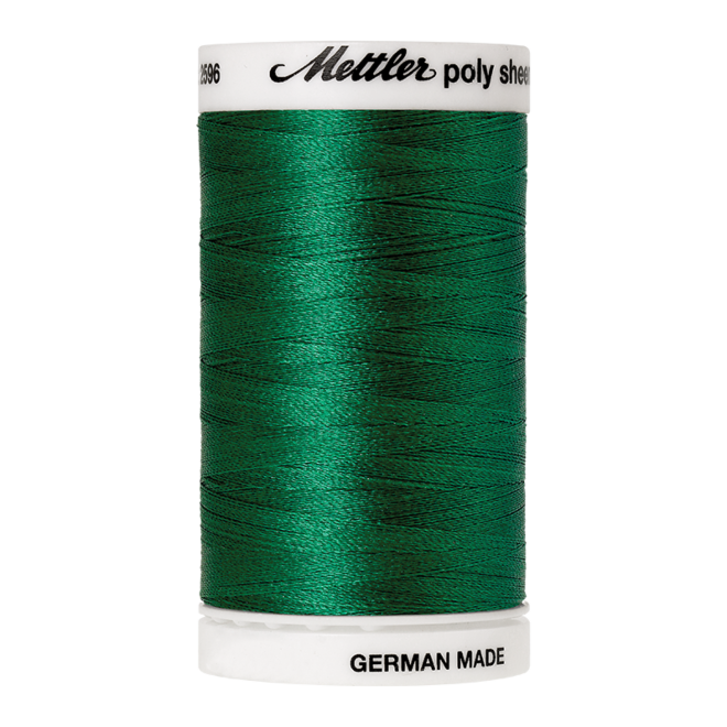 Amann Mettler Poly Sheen Irish Green glänzt durch den trilobalen Fadenquerschnitt besonders schön. Zum Sticken, Quilten, Nähen. 800m Spule
