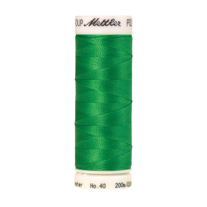 Amann Mettler Poly Sheen Light Kelly glänzt durch den trilobalen Fadenquerschnitt besonders schön. Zum Sticken, Quilten, Nähen. 200m Spule