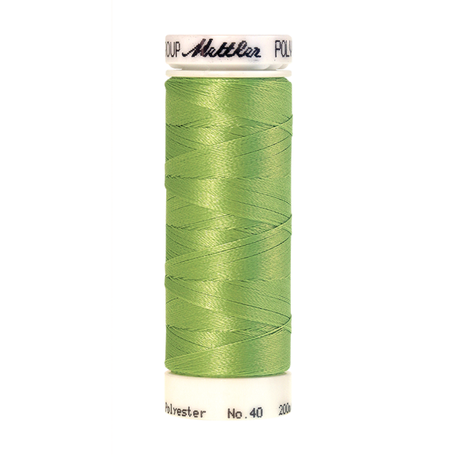 Amann Mettler Poly Sheen Celery glänzt durch den trilobalen Fadenquerschnitt besonders schön. Zum Sticken, Quilten, Nähen. 200m Spule