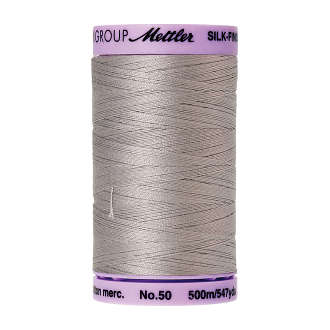 Silk-Finish Cotton 50, 500m - Ash Mist: Reines Baumwollgarn aus 100% langstapliger, ägyptischer Baumwollte von Amann Mettler