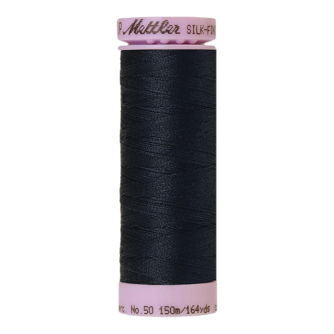 Silk-Finish Cotton 50, 150m - Black Iris: Reines Baumwollgarn aus 100% langstapliger, ägyptischer Baumwollte von Amann Mettler