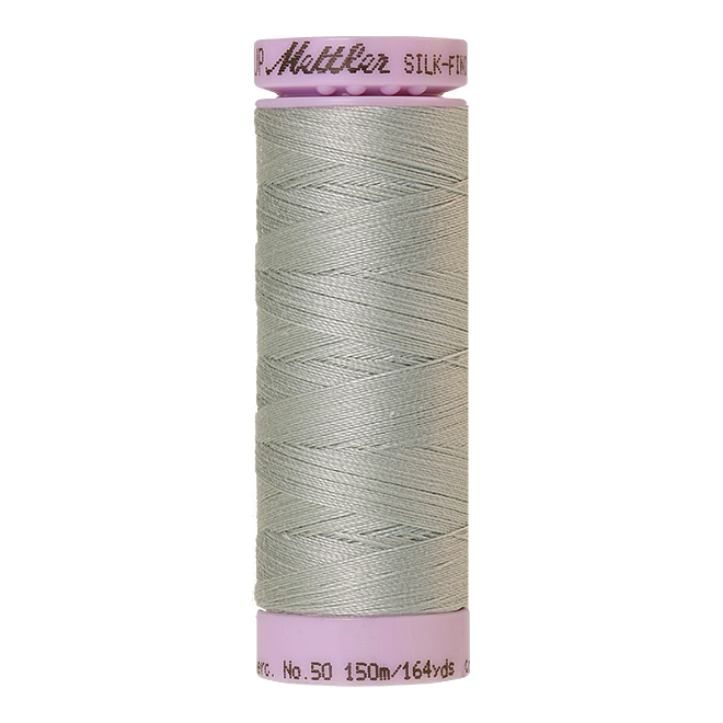 Silk-Finish Cotton 50, 150m - Silver Grey: Reines Baumwollgarn aus 100% langstapliger, ägyptischer Baumwollte von Amann Mettler